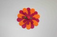 Ref 7   Broche flor con detalle central en tonos naranja y fucsia