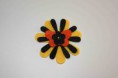 Ref 14   Broche flor con mariposa central en tonos amarillo y negro