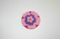 Ref 50    Broche redondo con flores superpuestas
